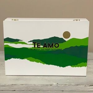Te Amo Graphic Print Wood Cigar Box (10.125" x 6.75")
